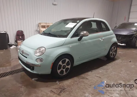 2017 Fiat 500 Lounge z USA, uszkodzony, nr VIN 3C3CFFCR9HT515381